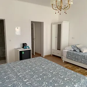 Safira Лиссабон